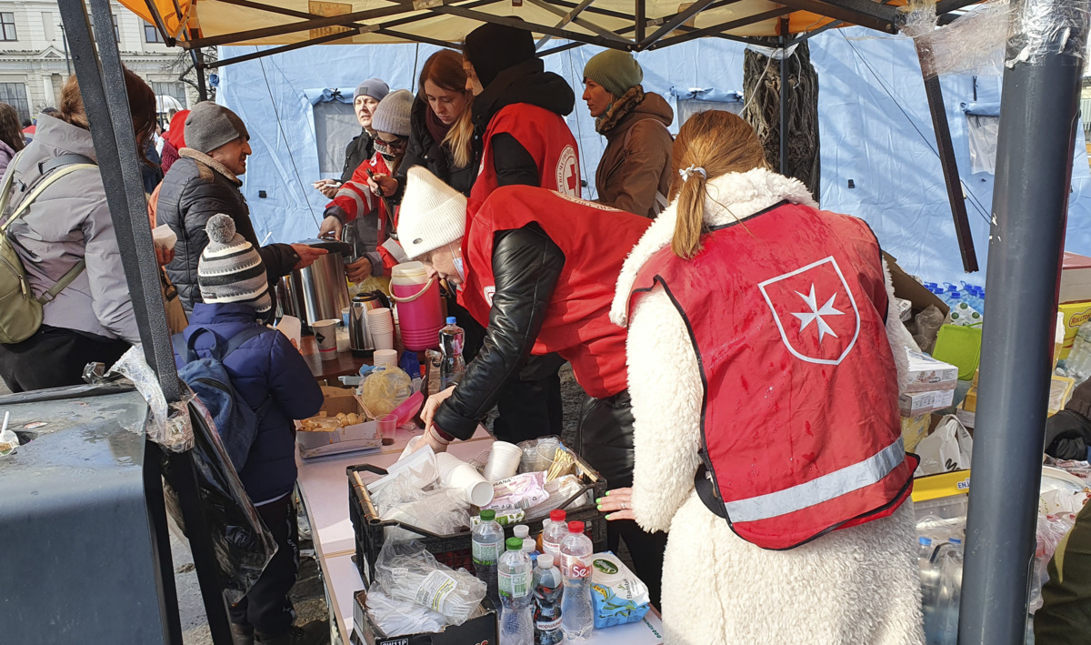 Der Malteserorden unterstützt weiterhin Menschen, die aus der Ukraine fliehen