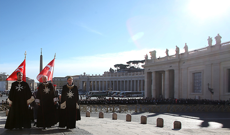 Benedikt XVI. An die mitglieder des Malteserordens: euer wertvolles wirken ist ein lebendiger beweis für die göttliche liebe.