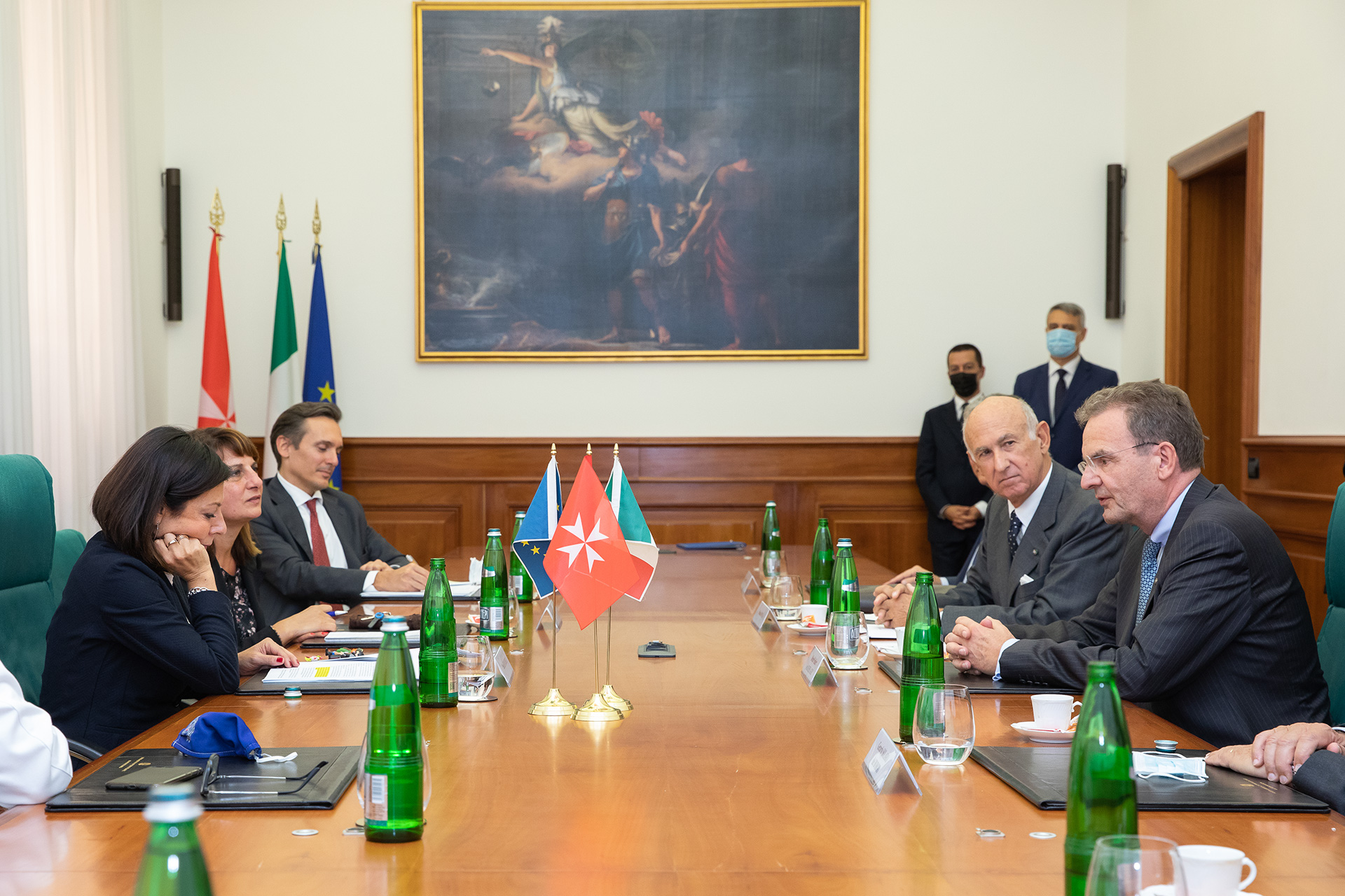 Le ministère italien des Transports et l’Ordre souverain de Malte signent un accord pour une action commune de secours en mer