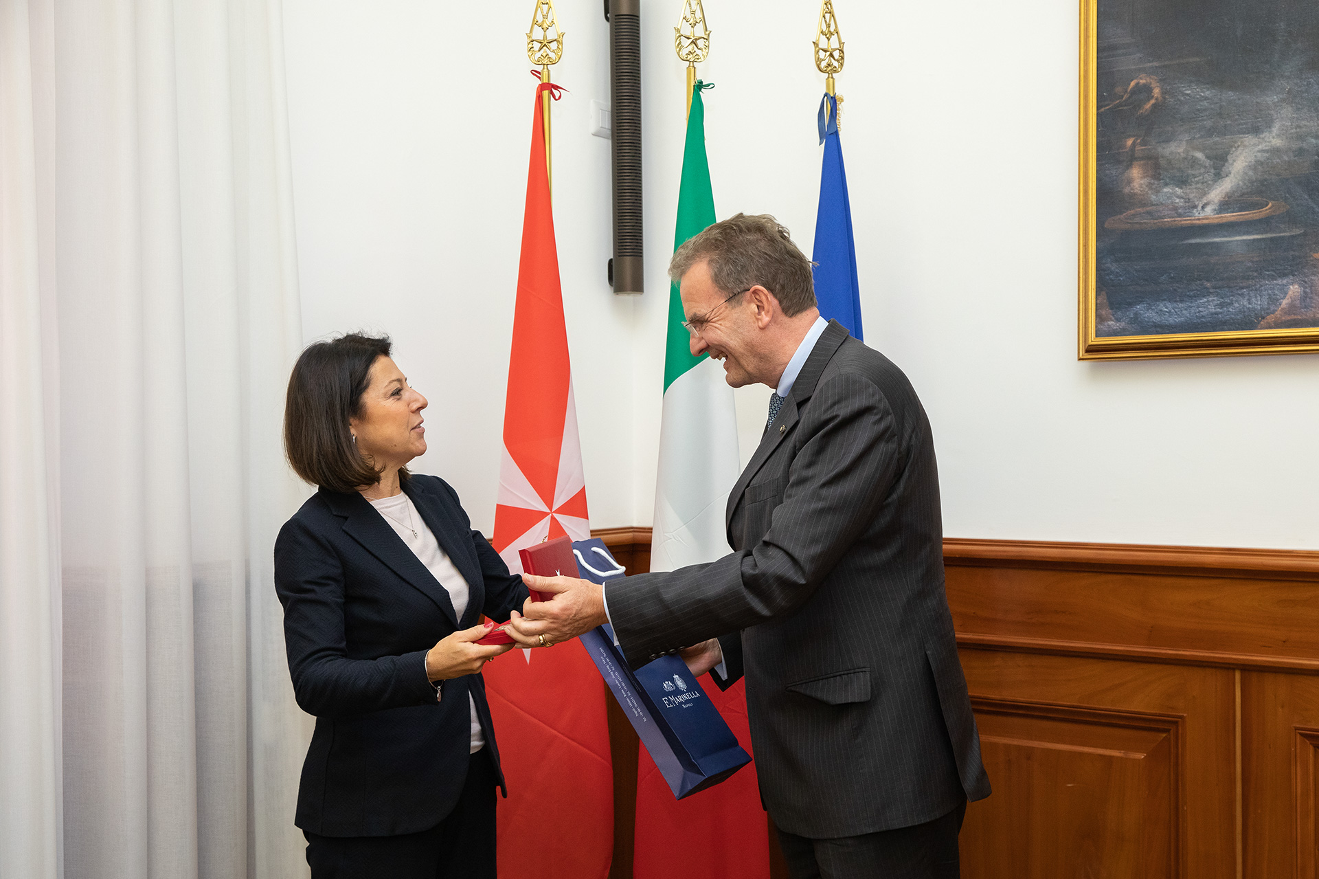 Le ministère italien des Transports et l’Ordre souverain de Malte signent un accord pour une action commune de secours en mer