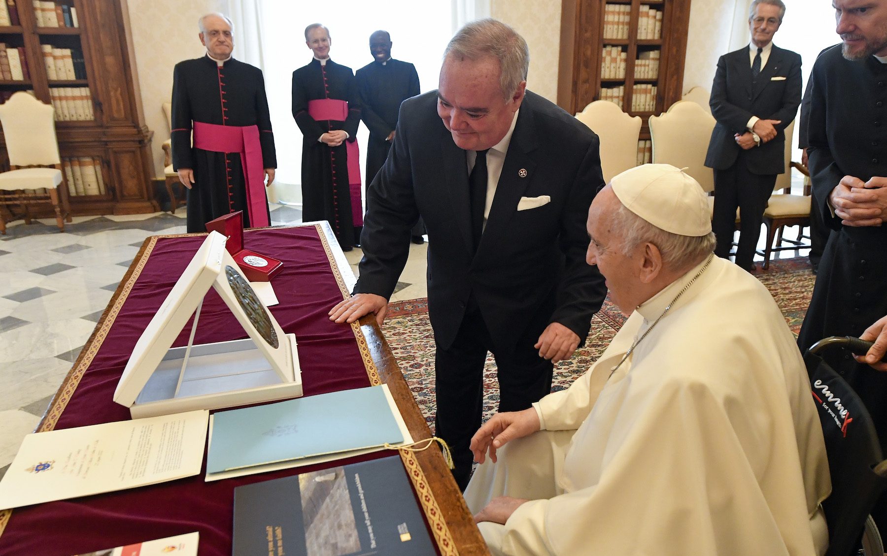 Der Statthalter des Großmeisters in Audienz bei Papst Franziskus