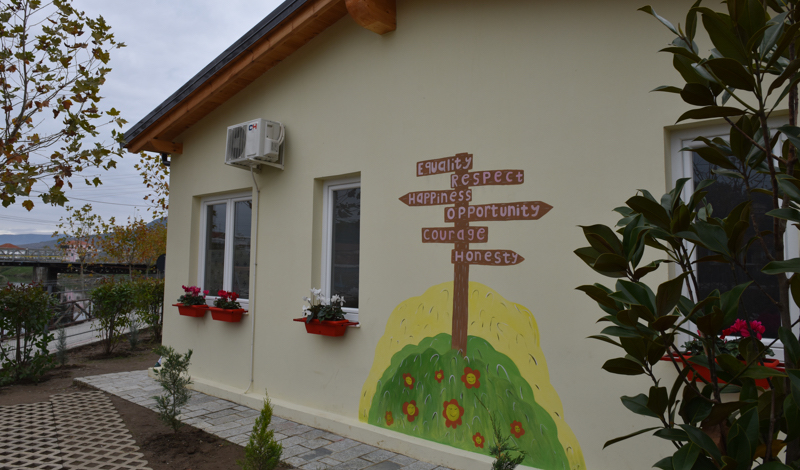 Inauguration d’un nouveau centre pour les communautés Rom et Égyptienne en Albanie