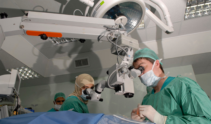 Abre una consulta ambulatoria de oftalmología en Muristan, Jerusalén, donde se fundó el primer hospital de la Orden en el siglo XII