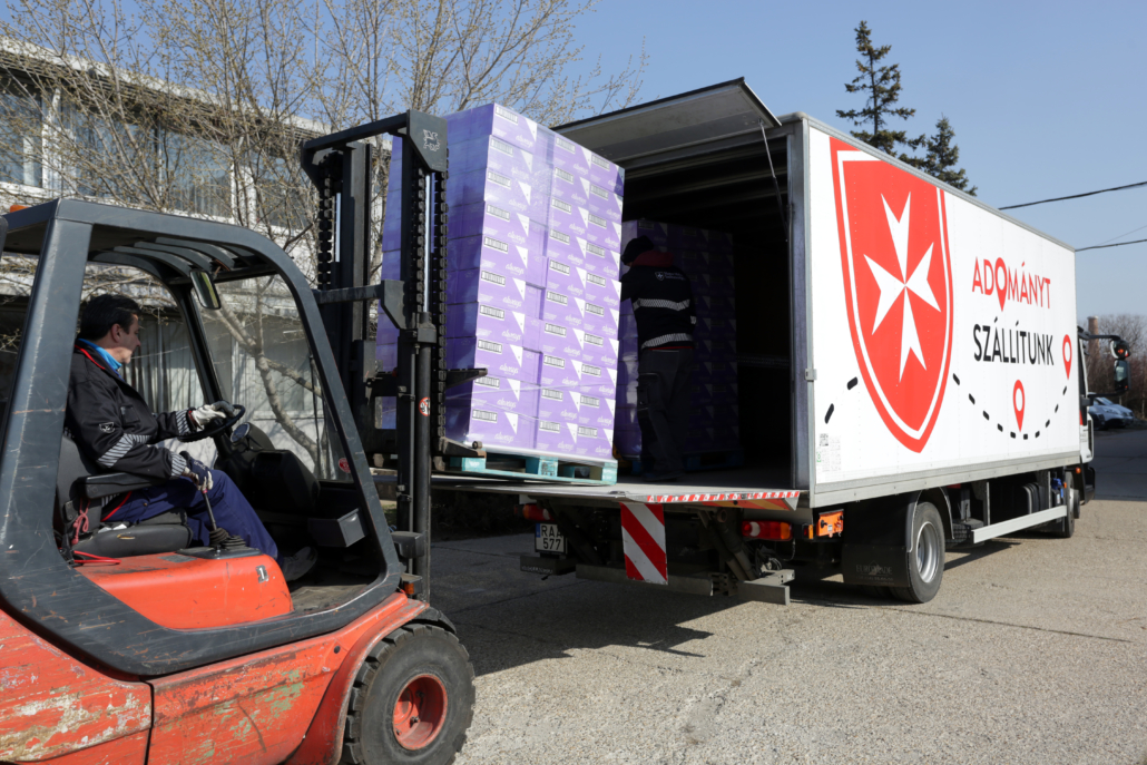 Malteserorden Ungarn spendet der Ukraine täglich 5 Tonnen Hilfsgüter