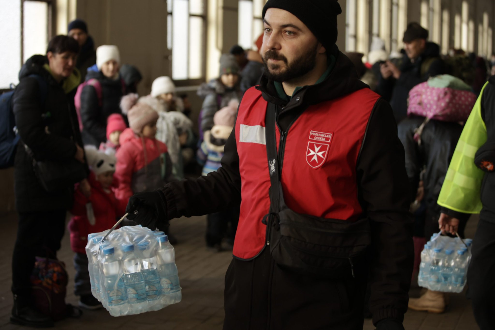 Sechs Monate Krieg in der Ukraine: Humanitäre Hilfe des Malteserordens erreicht 65 Orte im Land