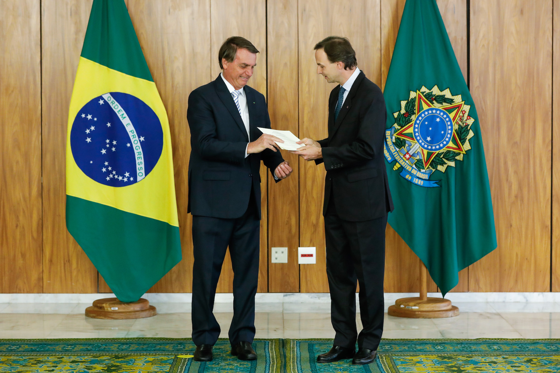 The Ambassador of the Sovereign Order of Malta to the Federative Republic of Brazil presents his letters of credence