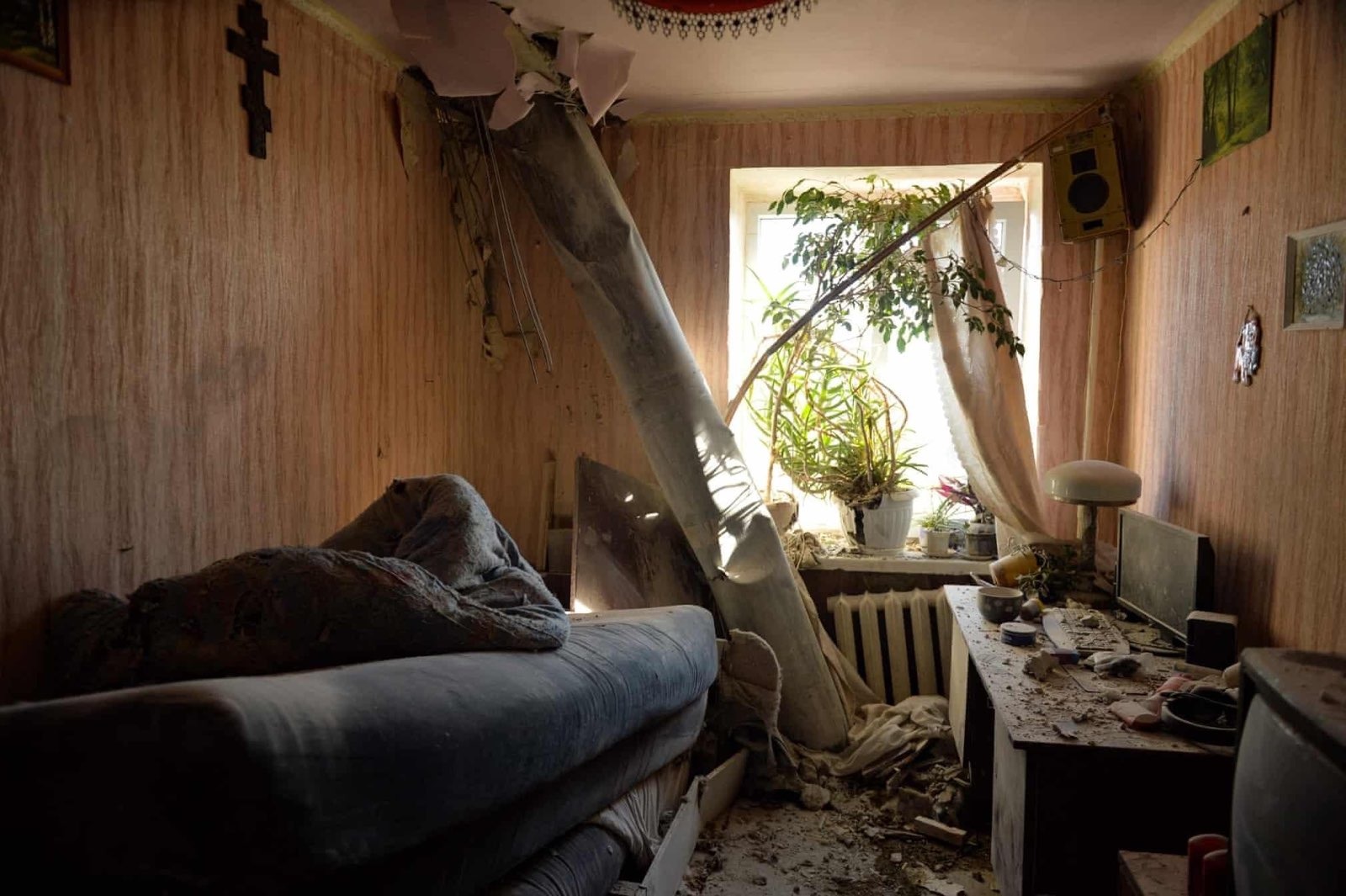 Dopo i nuovi bombardamenti in Ucraina, a Leopoli manca la luce e il cibo scarseggia