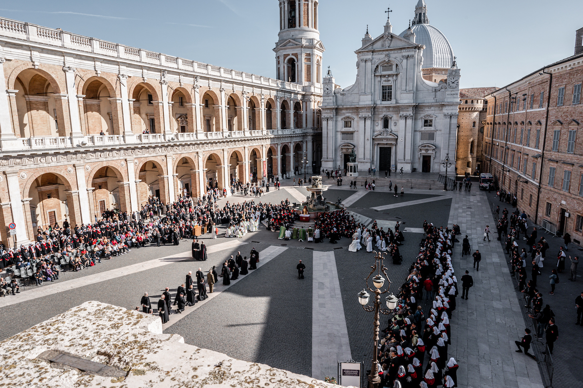 Peregrinación a Loreto con los enfermos