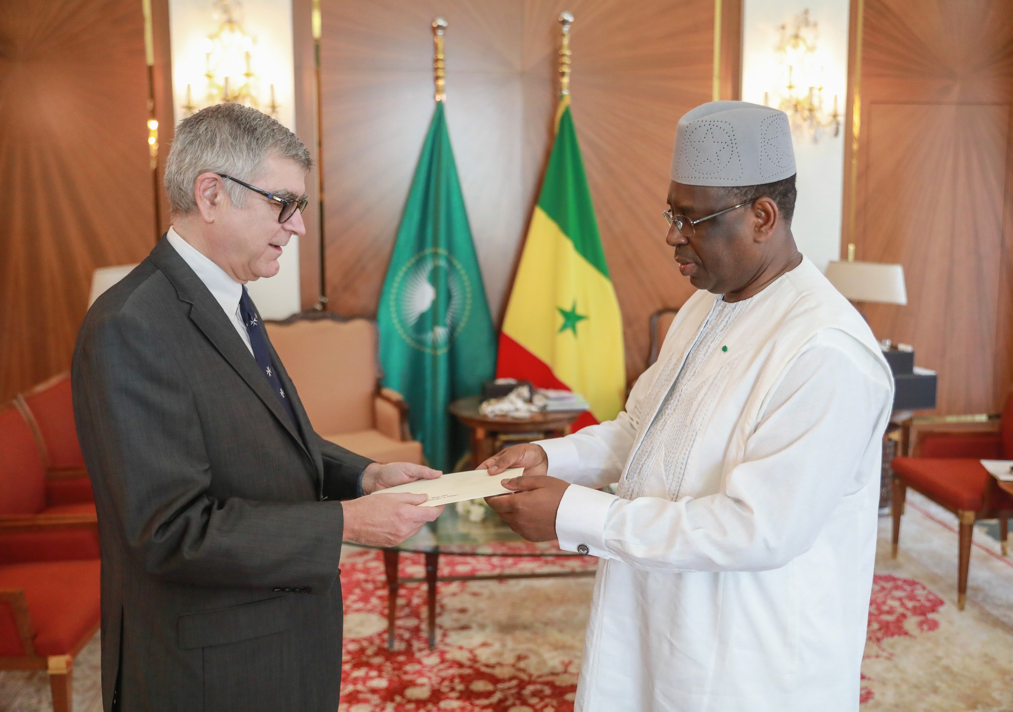 The Ambassador of the Sovereign Order of Malta to Senegal presents his letters of credence