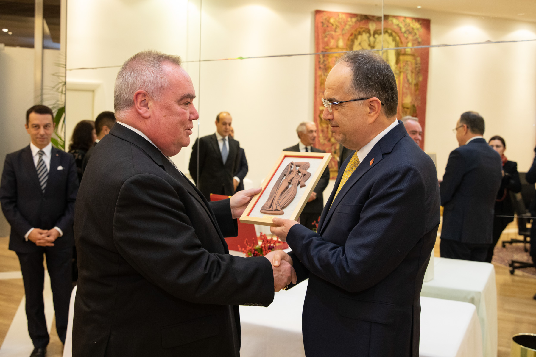 Der Statthalter des Großmeisters trifft albanischen Präsidenten Bajram Begaj