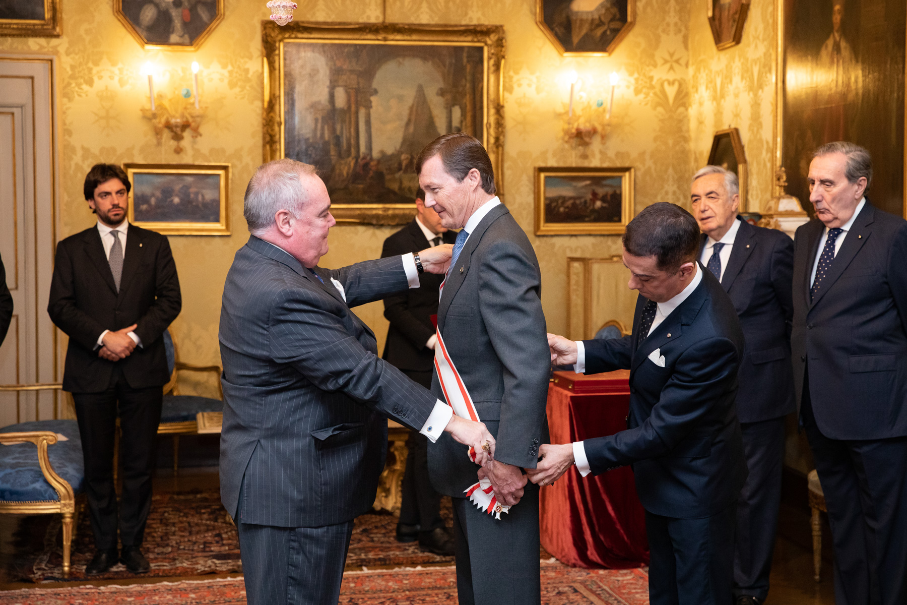 Le Lieutenant de Grand Maître reçoit le Prince Pedro de Bourbon des Deux-Siciles