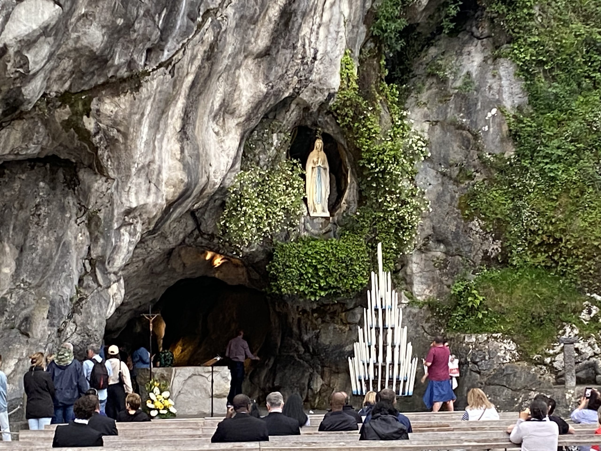 65ª peregrinación internacional a Lourdes, dirigida por el Gran Maestre Frey John Dunlap