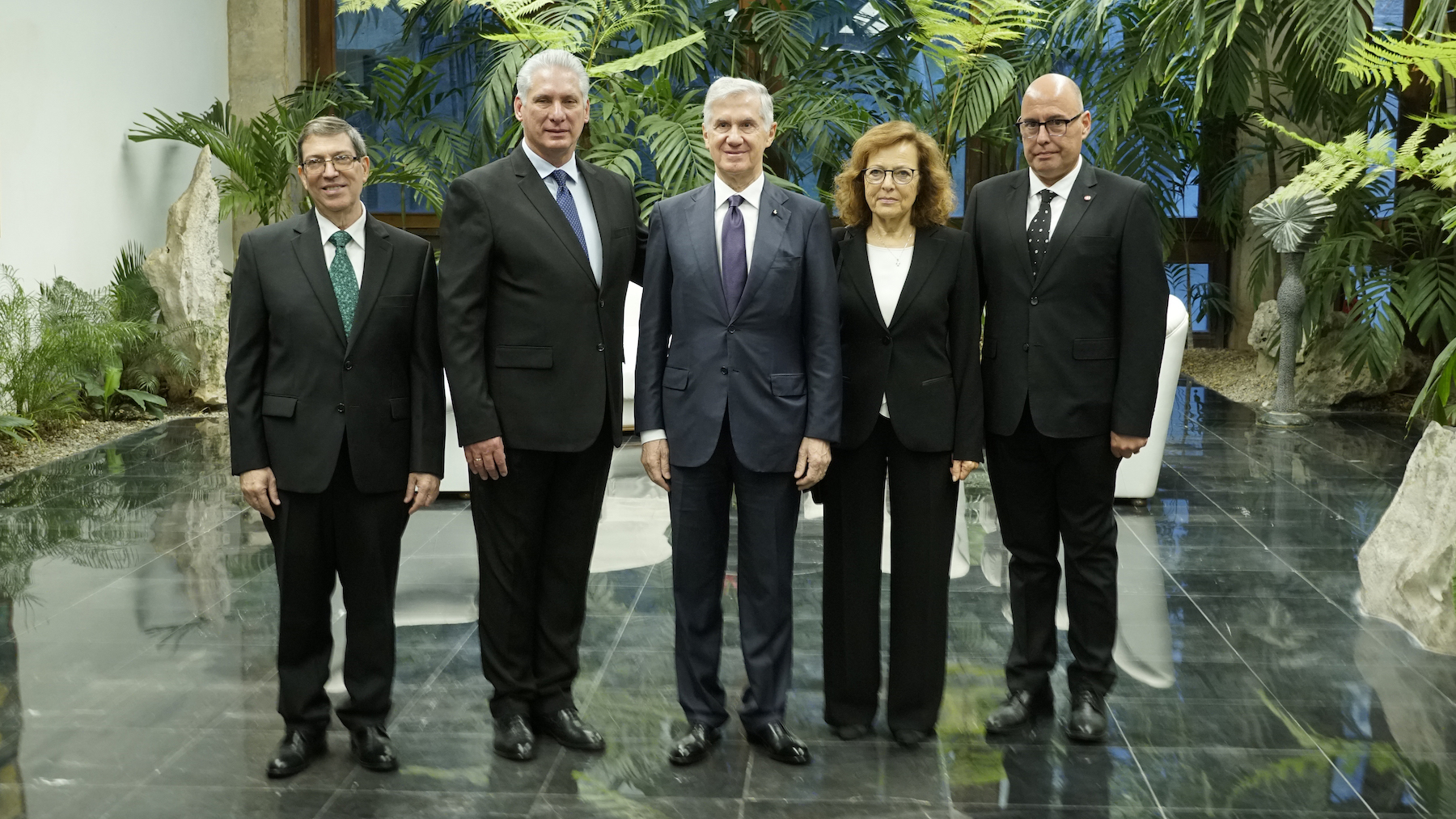 The Ambassador of the Sovereign Order of Malta to Cuba presents his letters of credence