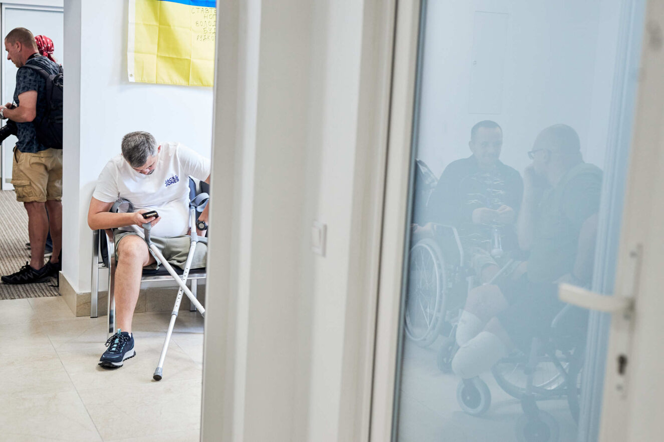 Oltre 200 protesi per vittime della guerra. Compie un anno la clinica di Leopoli sostenuta dall’Ordine di Malta