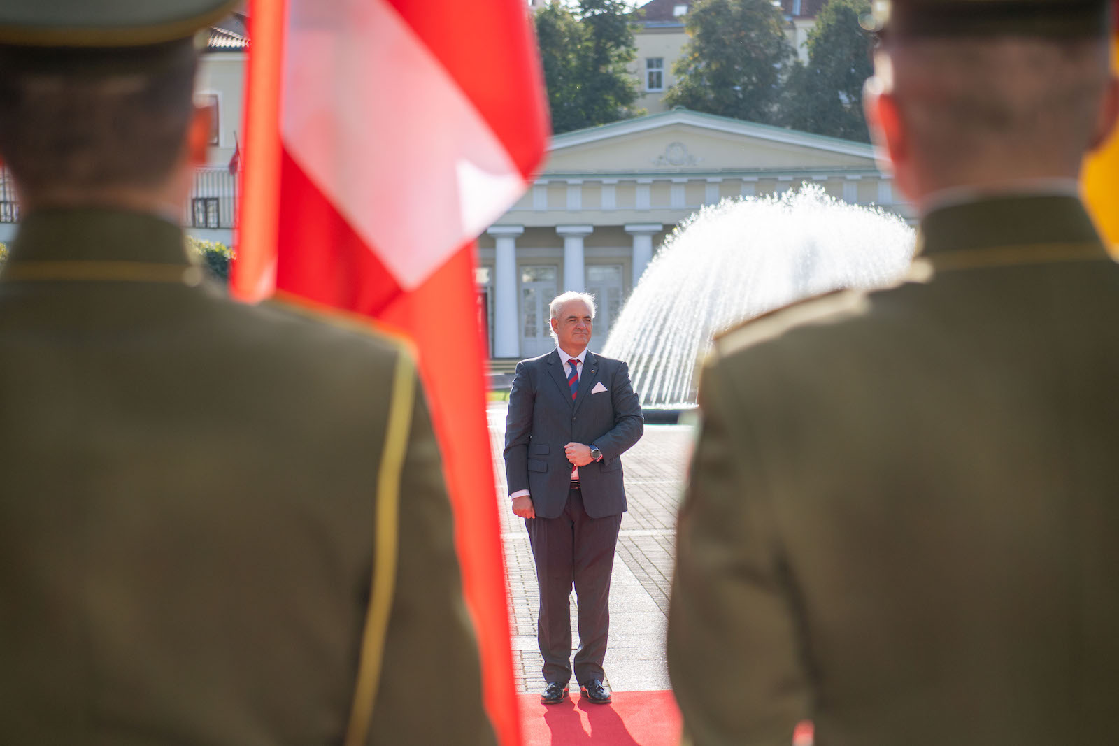 The Ambassador of the Sovereign Order of Malta to Lithuania presents his letters of credence