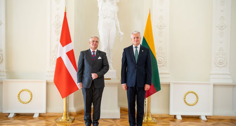 The Ambassador of the Sovereign Order of Malta to Lithuania presents his letters of credence