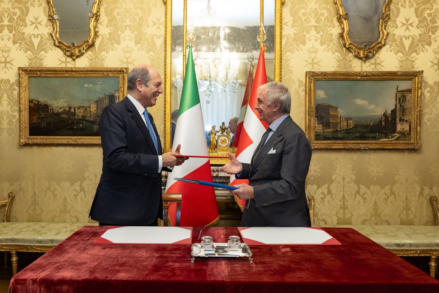 Signature de l’accord avec la République italienne pour le Corps italien de secours de l’Ordre de Malte