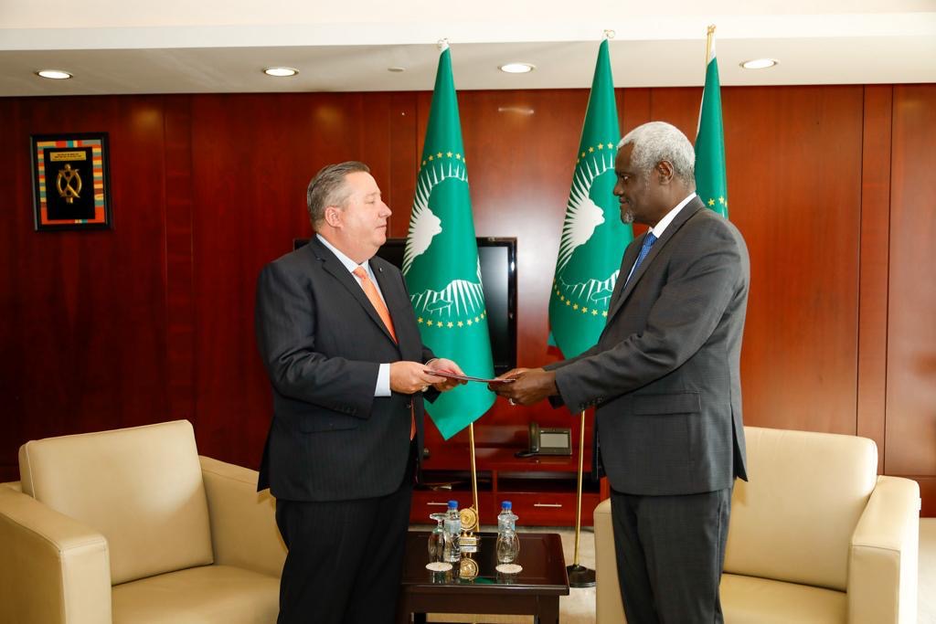 Der Vorsitzende der Kommission der Afrikanischen Union (AU) nahm das Beglaubigungsschreiben vom neuen Ständigen Vertreter des Malteserordens bei der Afrikanischen Union