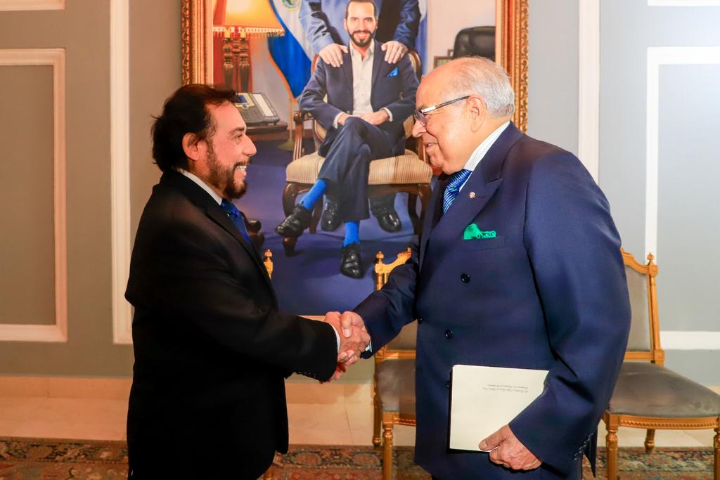 Der neue Botschafter des Malteserordens in El Salvador legt seine Beglaubigungsschreiben vor