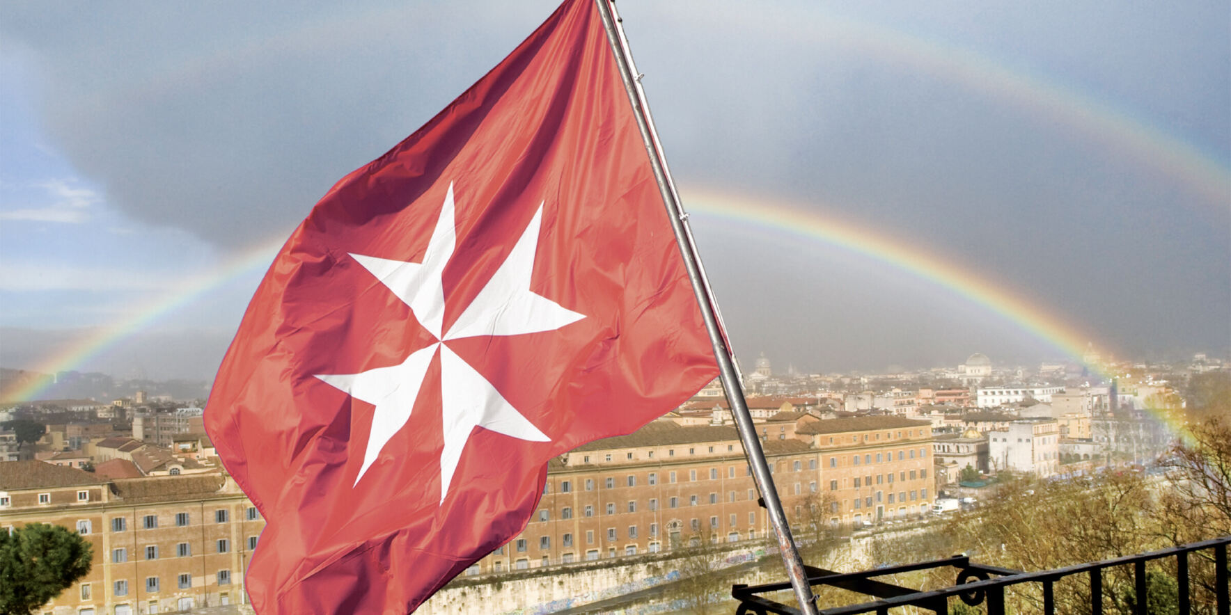 La bandera de la Orden de Malta está de camino hacia la Estación Espacial Internacional como parte de la Misión Axiom 3