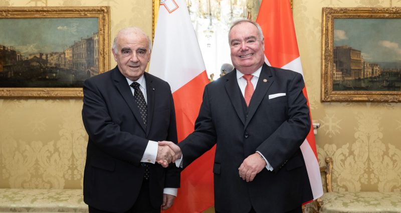 Der Präsident der Republik Malta zu einem offiziellen Besuch beim Großmeister