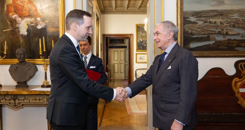 Der Großkanzler empfängt den ungarischen Staatssekretär Tristan Azbej
