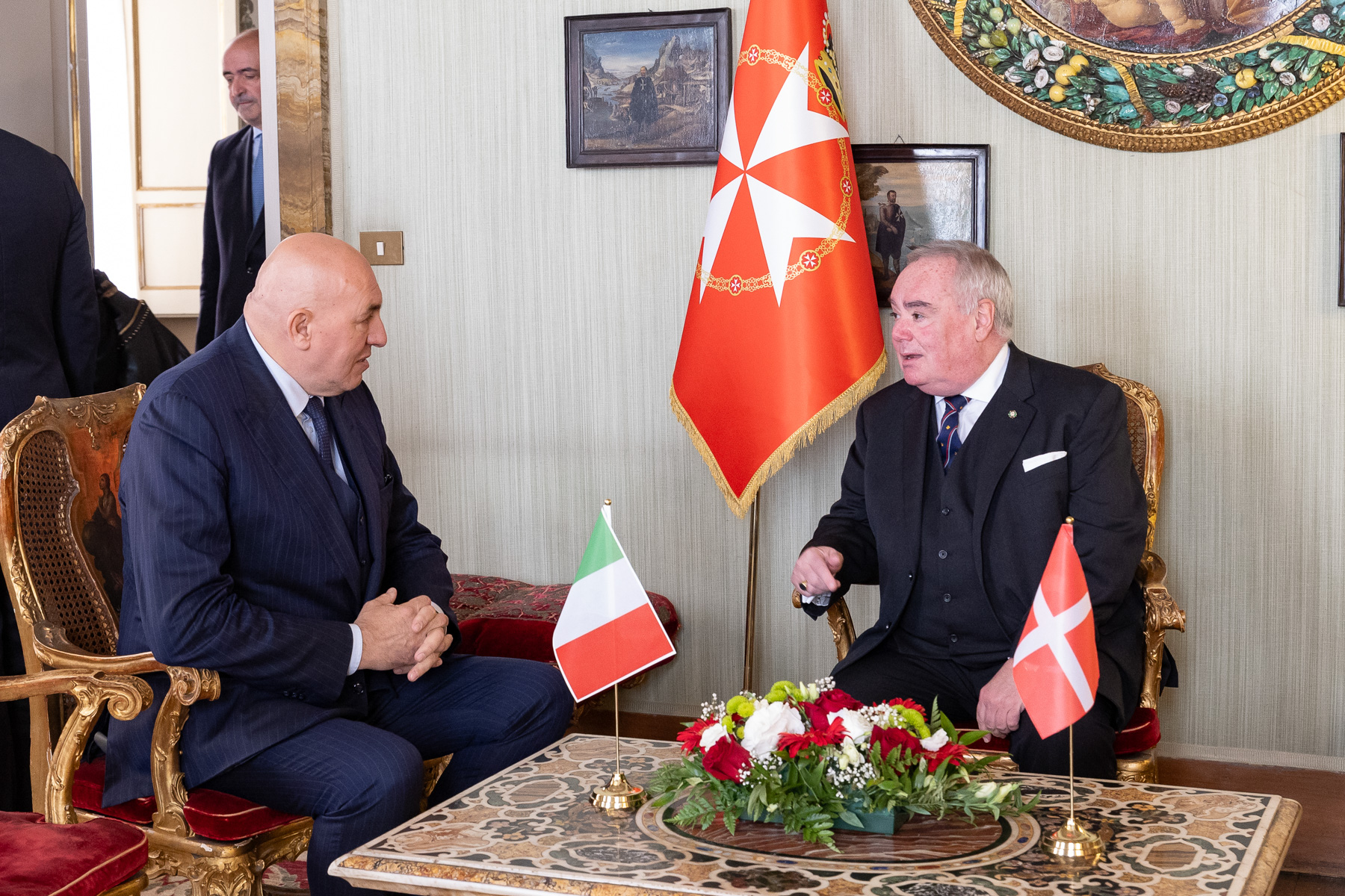 El ministro de Defensa italiano, recibido por el Gran Maestre de la Orden de Malta