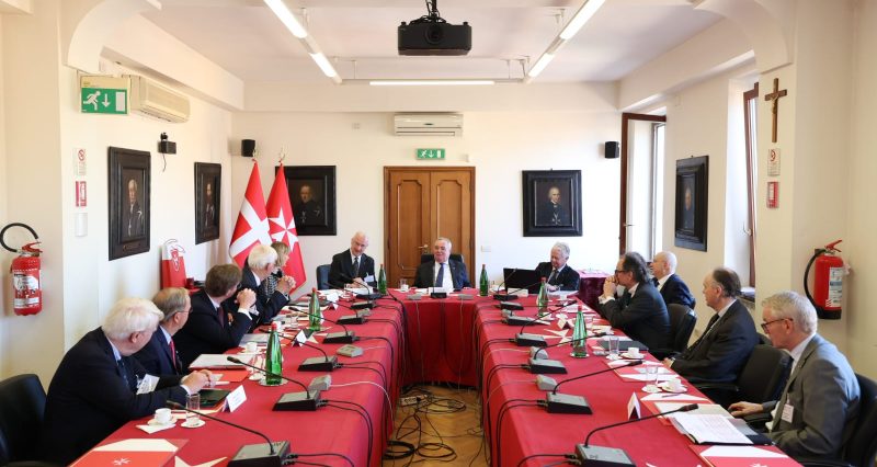 Die Allianz der Johanniterorden trifft sich mit dem Malteserorden im Magistralpalast