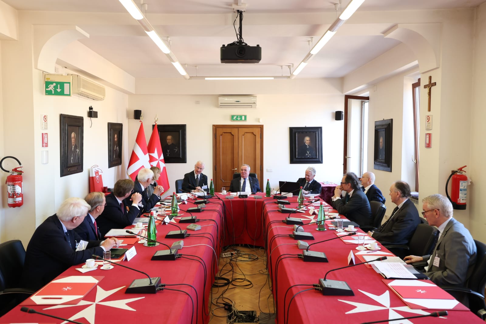 La Alianza de las Órdenes de San Juan se reúne con la Orden de Malta en el Palacio Magistral