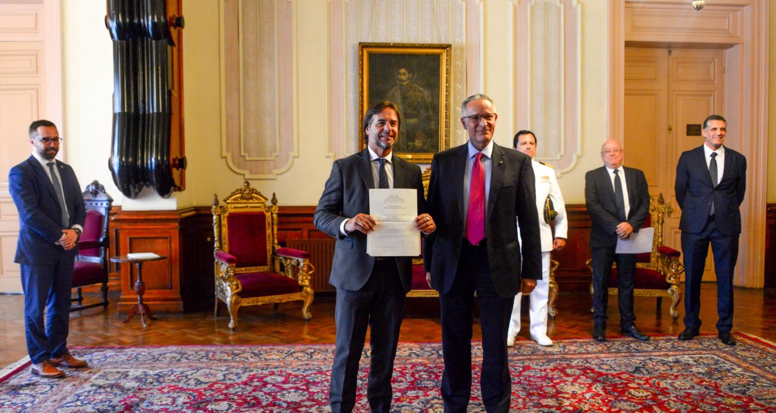 The Ambassador of the Sovereign Order of Malta to Uruguay presents his letters of credence