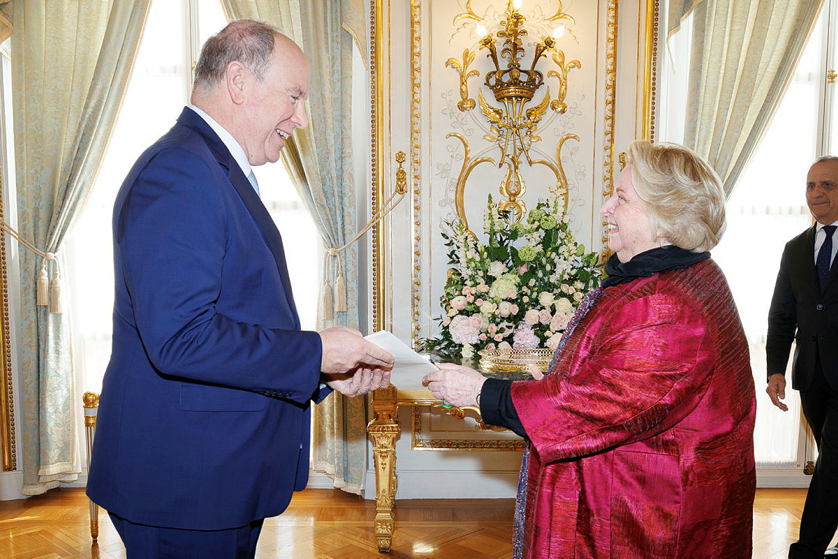 The Ambassador of the Sovereign Order of Malta to the Principality of Monaco presents her letters of credence