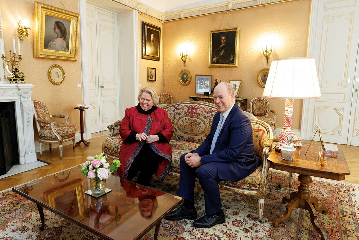 The Ambassador of the Sovereign Order of Malta to the Principality of Monaco presents her letters of credence
