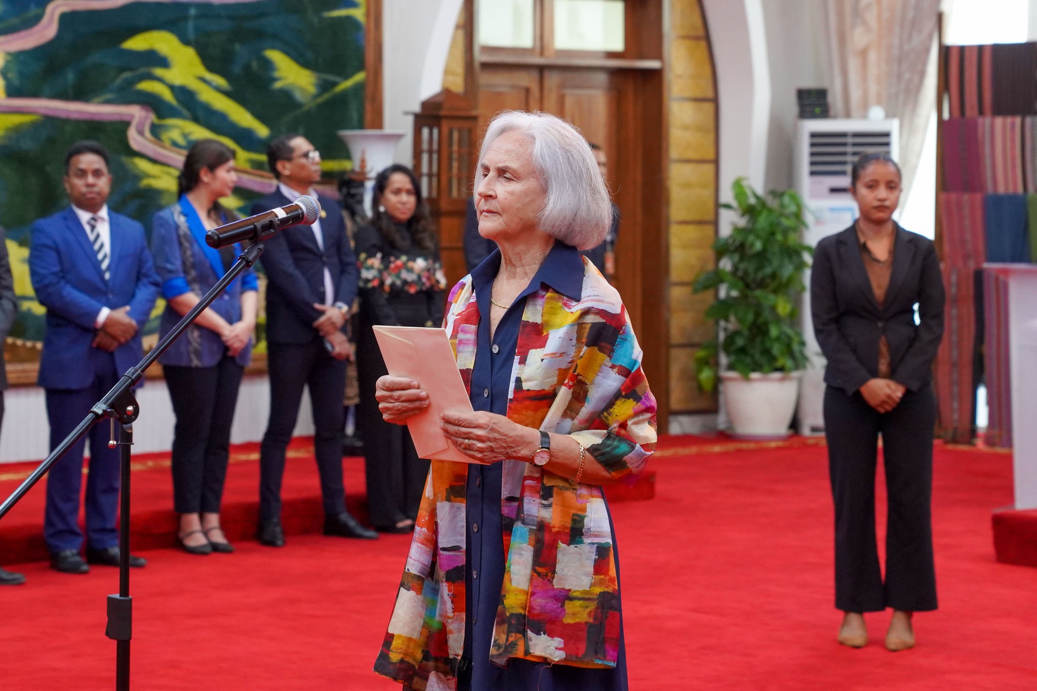 The Ambassador of the Sovereign Order of Malta to Timor-Leste presents her letters of credence