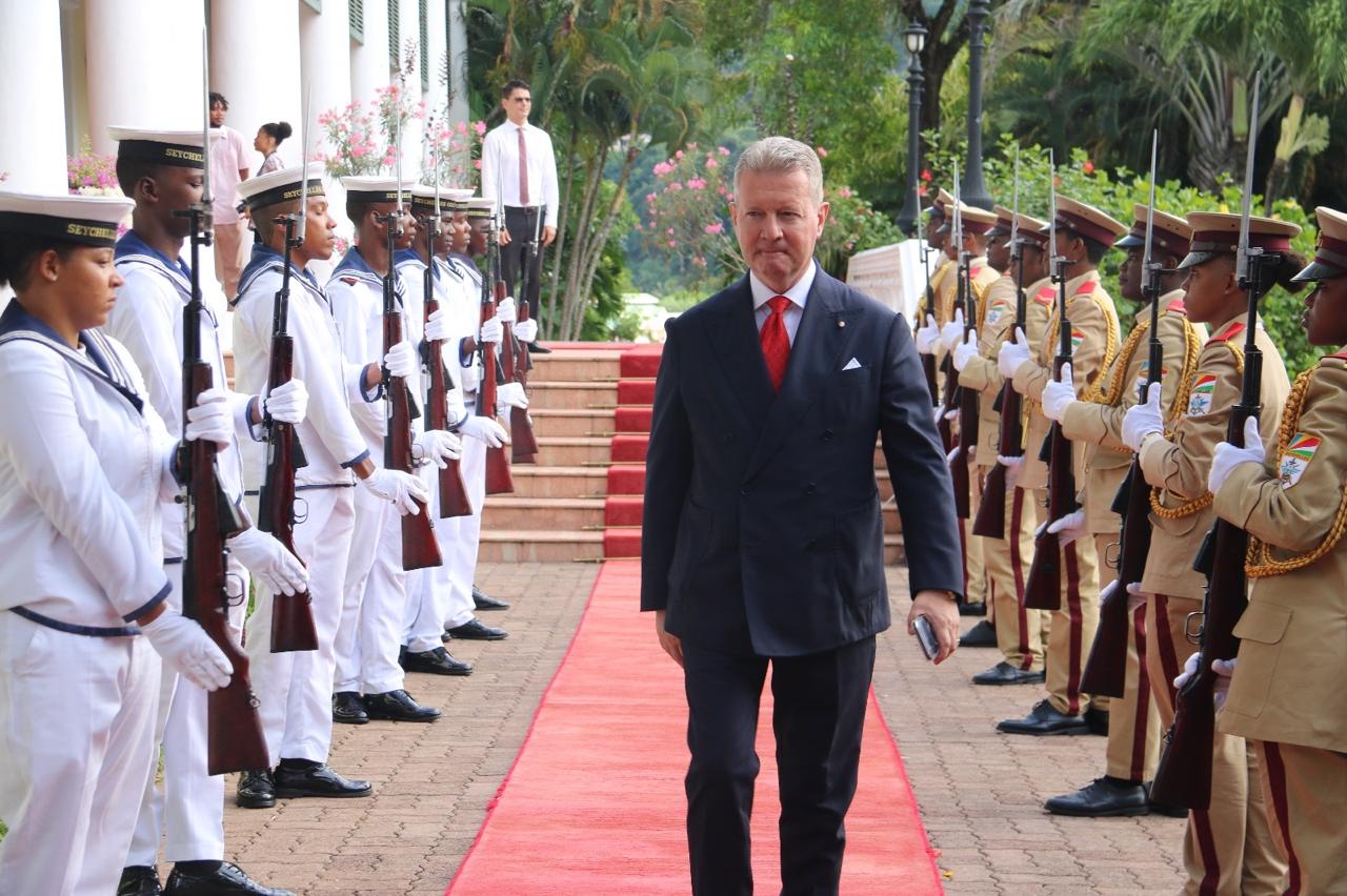The Ambassador of the Sovereign Order of Malta to the Republic of Seychelles presents his letters of credence
