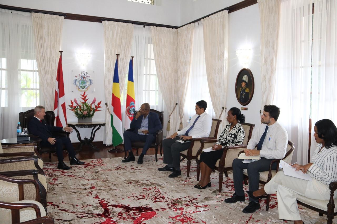 The Ambassador of the Sovereign Order of Malta to the Republic of Seychelles presents his letters of credence