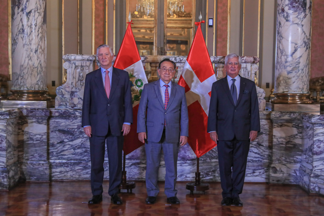 The Ambassador of the Sovereign Order of Malta to the Republic of Peru presents his letters of credence