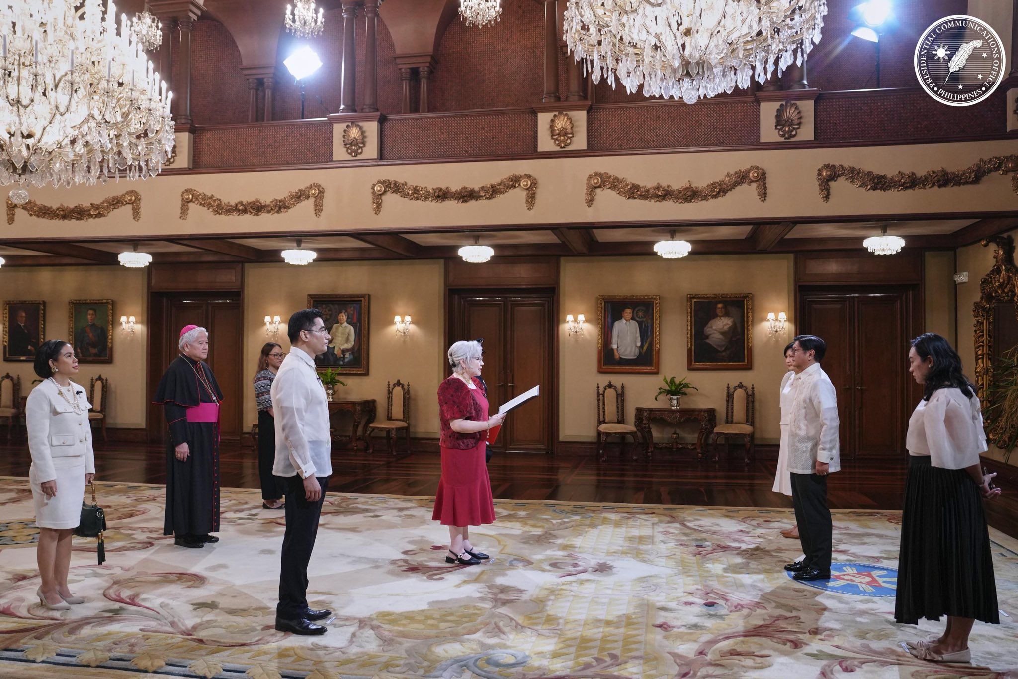 The Ambassador of the Sovereign Order of Malta to the Republic of the Philippines presents her letters of credence