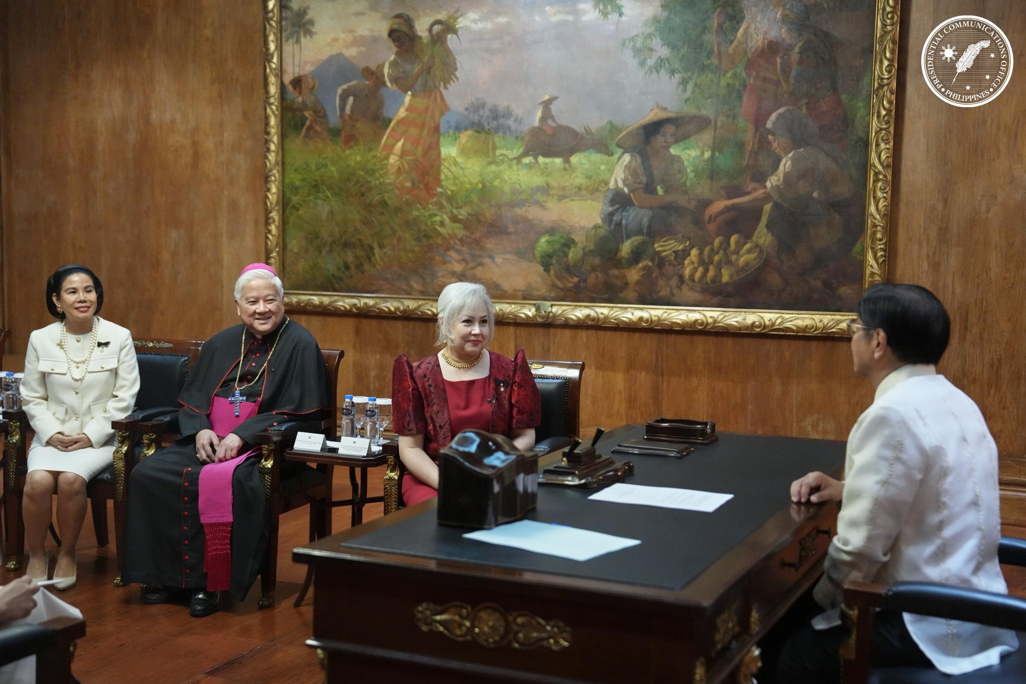 The Ambassador of the Sovereign Order of Malta to the Republic of the Philippines presents her letters of credence