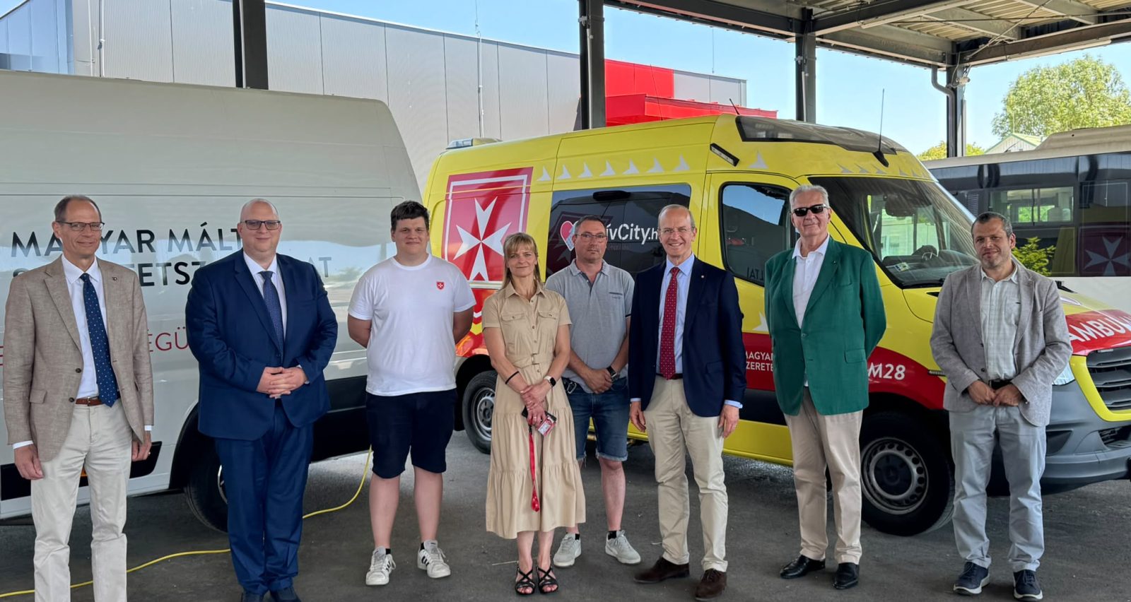 Grand Hospitaller visits the Order of Malta's humanitarian programmes in Hungary